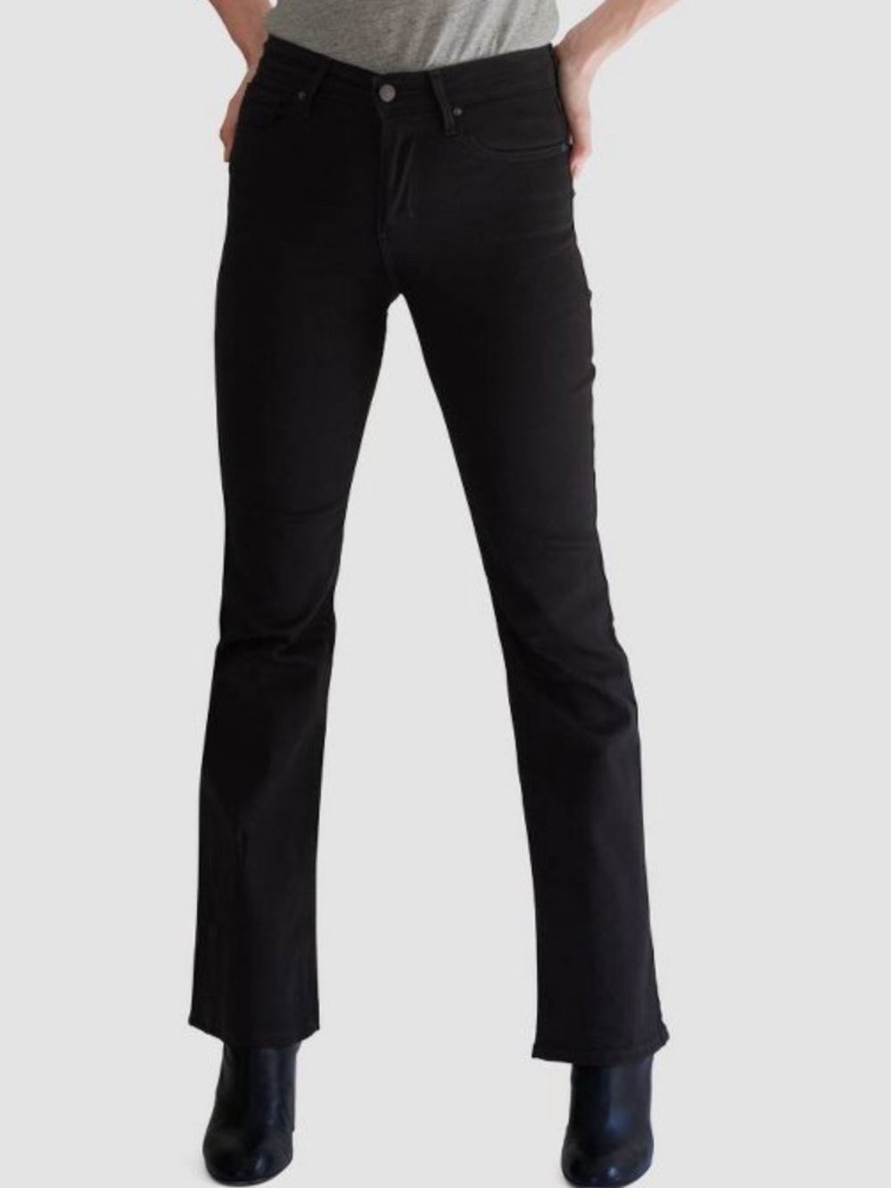 Levi's Women's 725 High-Rise Bootcut Jeans Sz 30/32L NWT